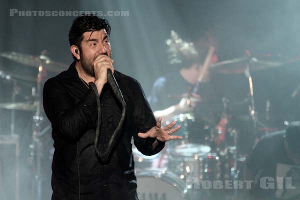 DEFTONES - 2013-02-22 - PARIS - Le Trianon - Camillo Wong Moreno - Abraham Cunningham